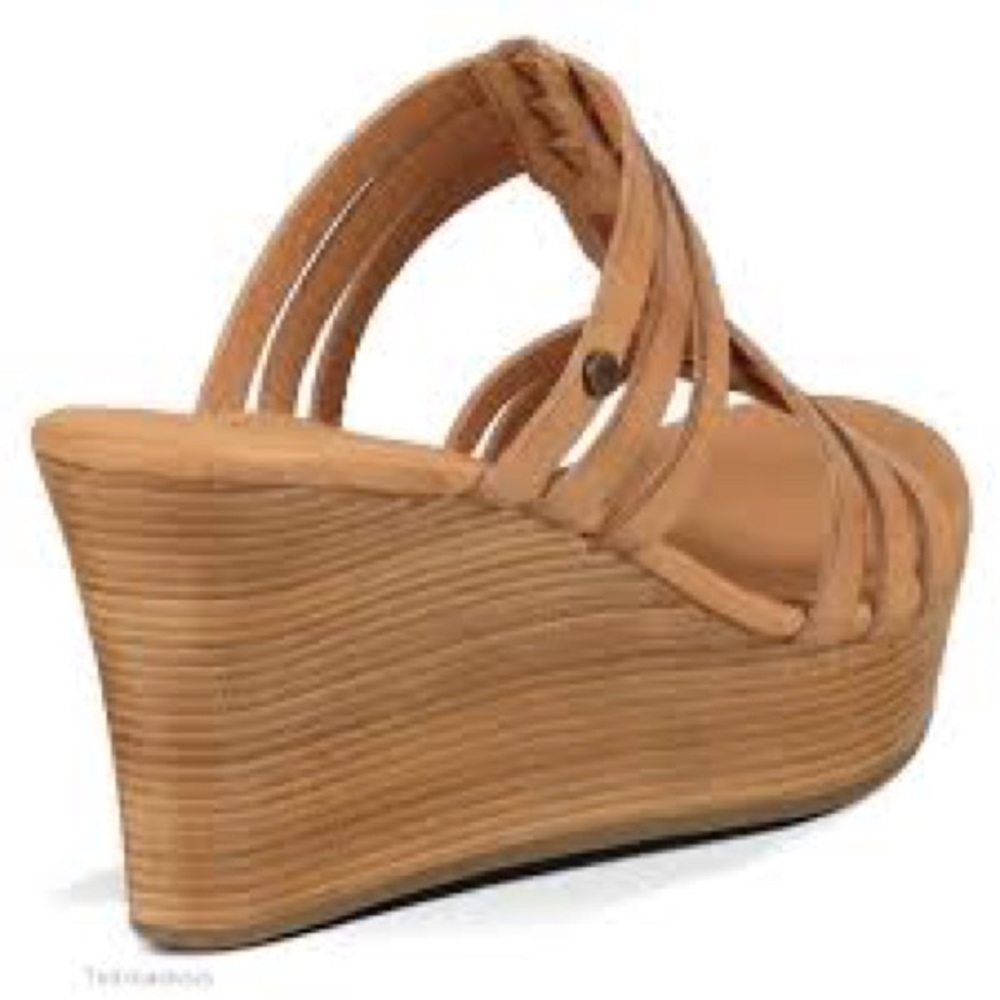 🔥NWT💥UGG tan wedge sandals - Picture 2 of 6